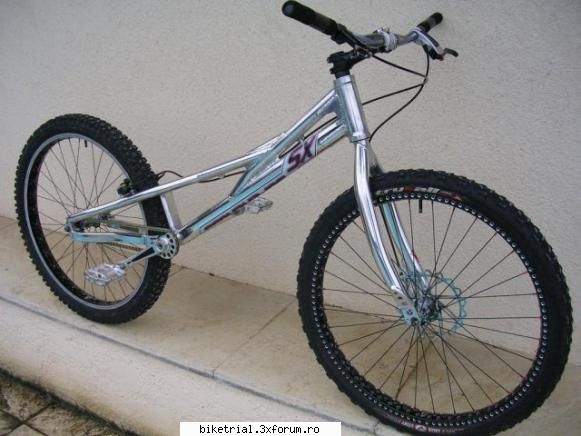 Cedric Fontenoy's bike - Prototipul EVO 3.2 al lui Cedric Fontenoy. Geo - Bike Pics