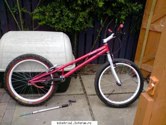 Damon Watson's new bikes - Damon a schimbat platforma si se da cu 24" - Bike Pics